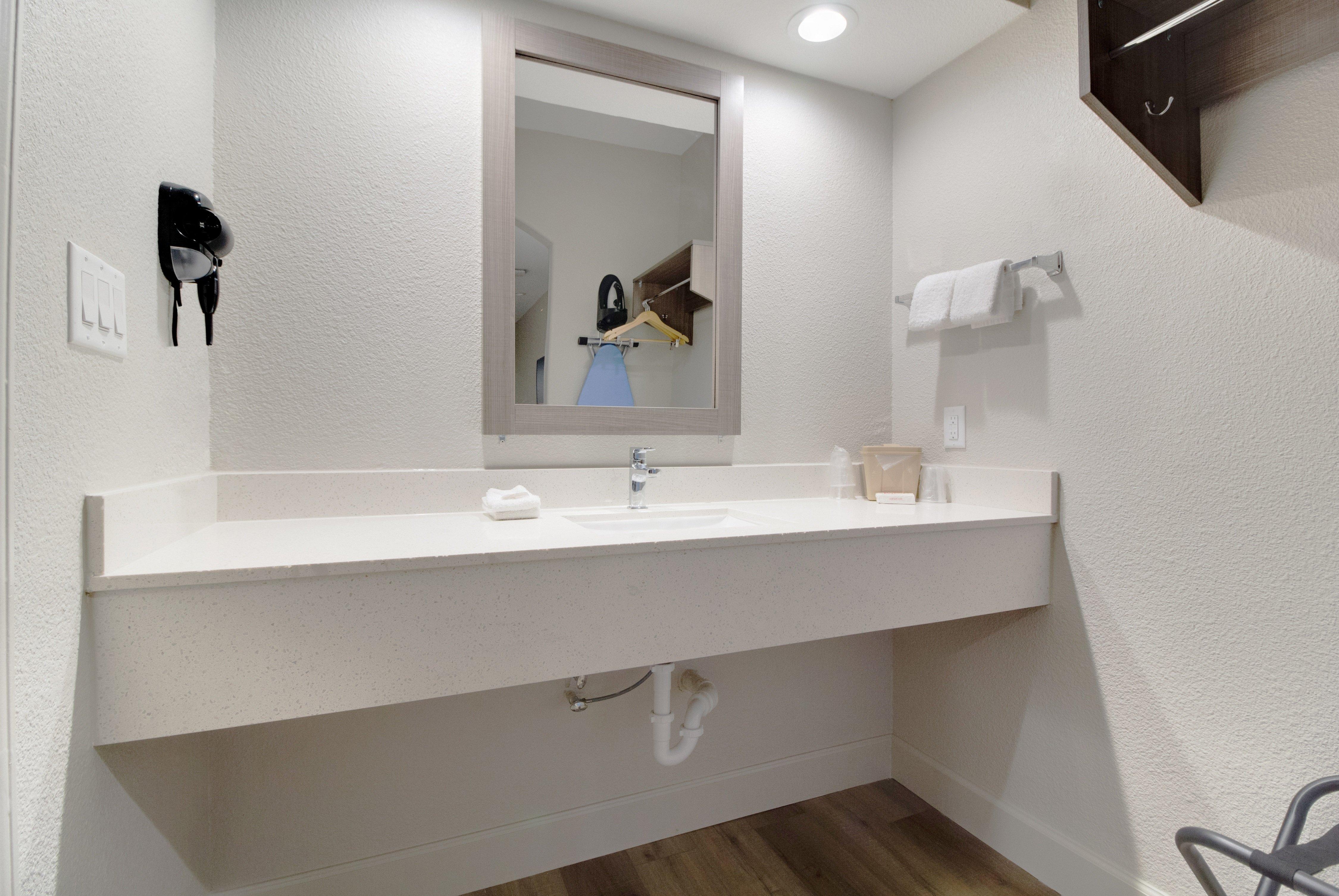 Red Roof Inn Plus + Galveston - Beachfront Dış mekan fotoğraf