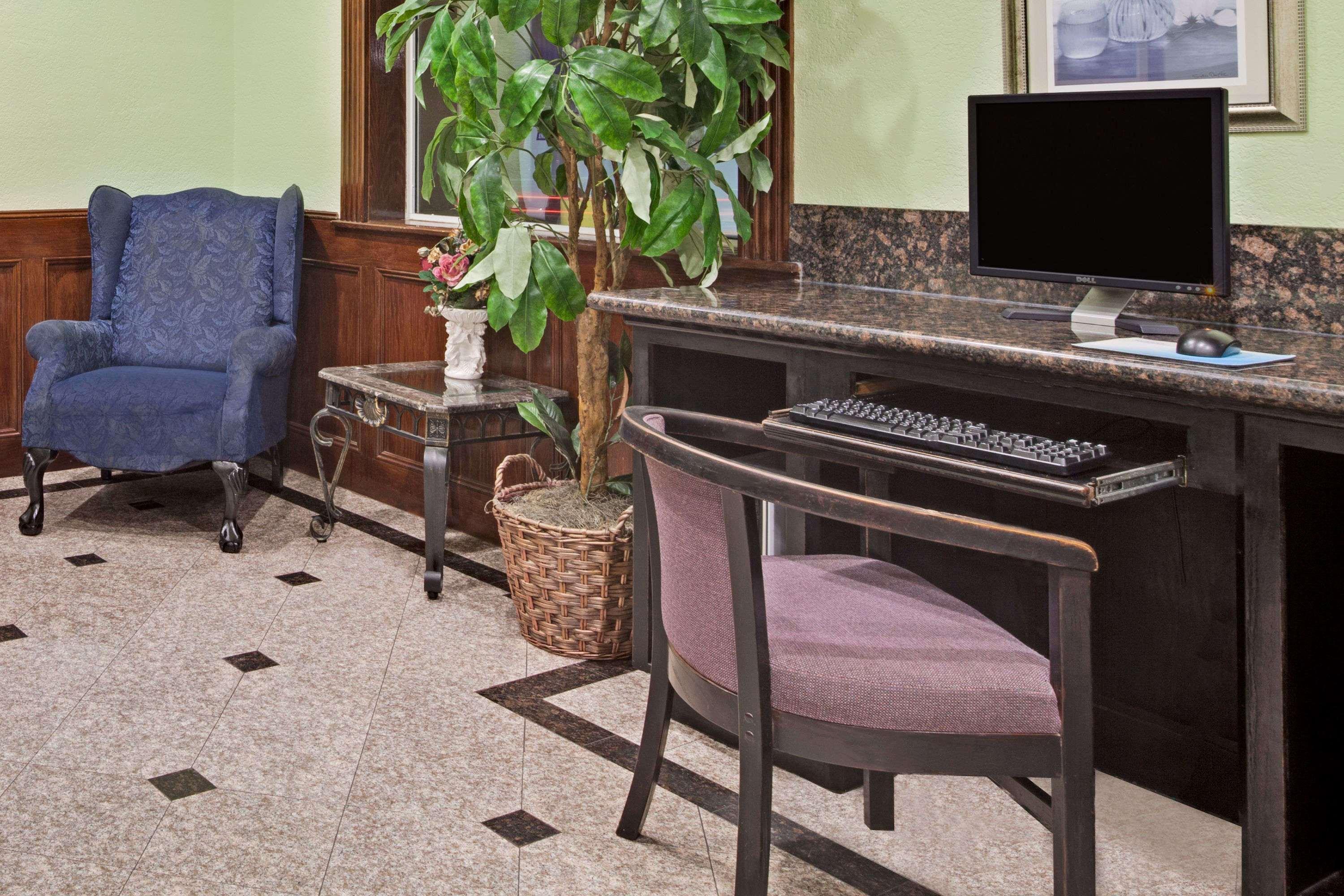 Red Roof Inn Plus + Galveston - Beachfront Dış mekan fotoğraf
