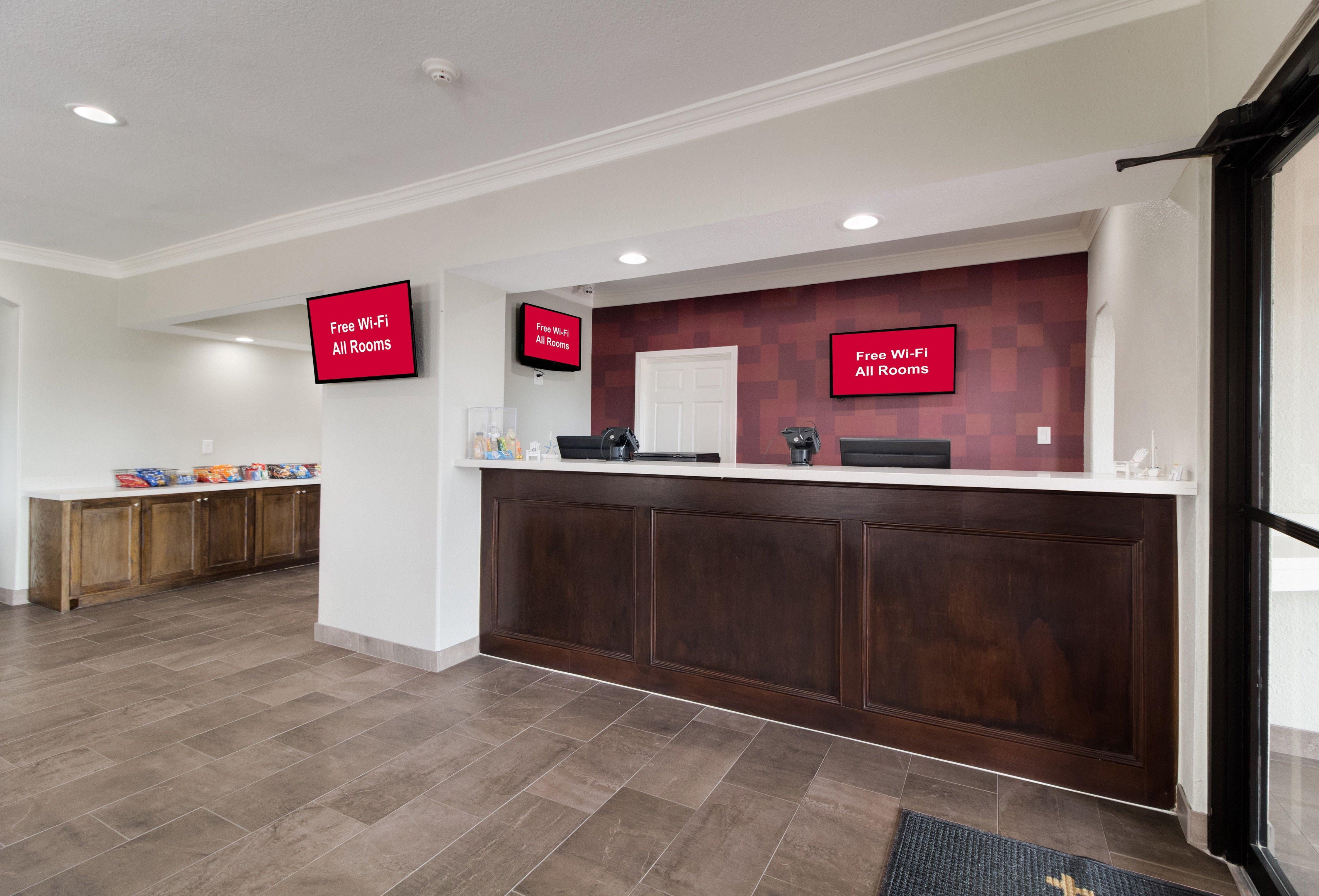 Red Roof Inn Plus + Galveston - Beachfront Dış mekan fotoğraf