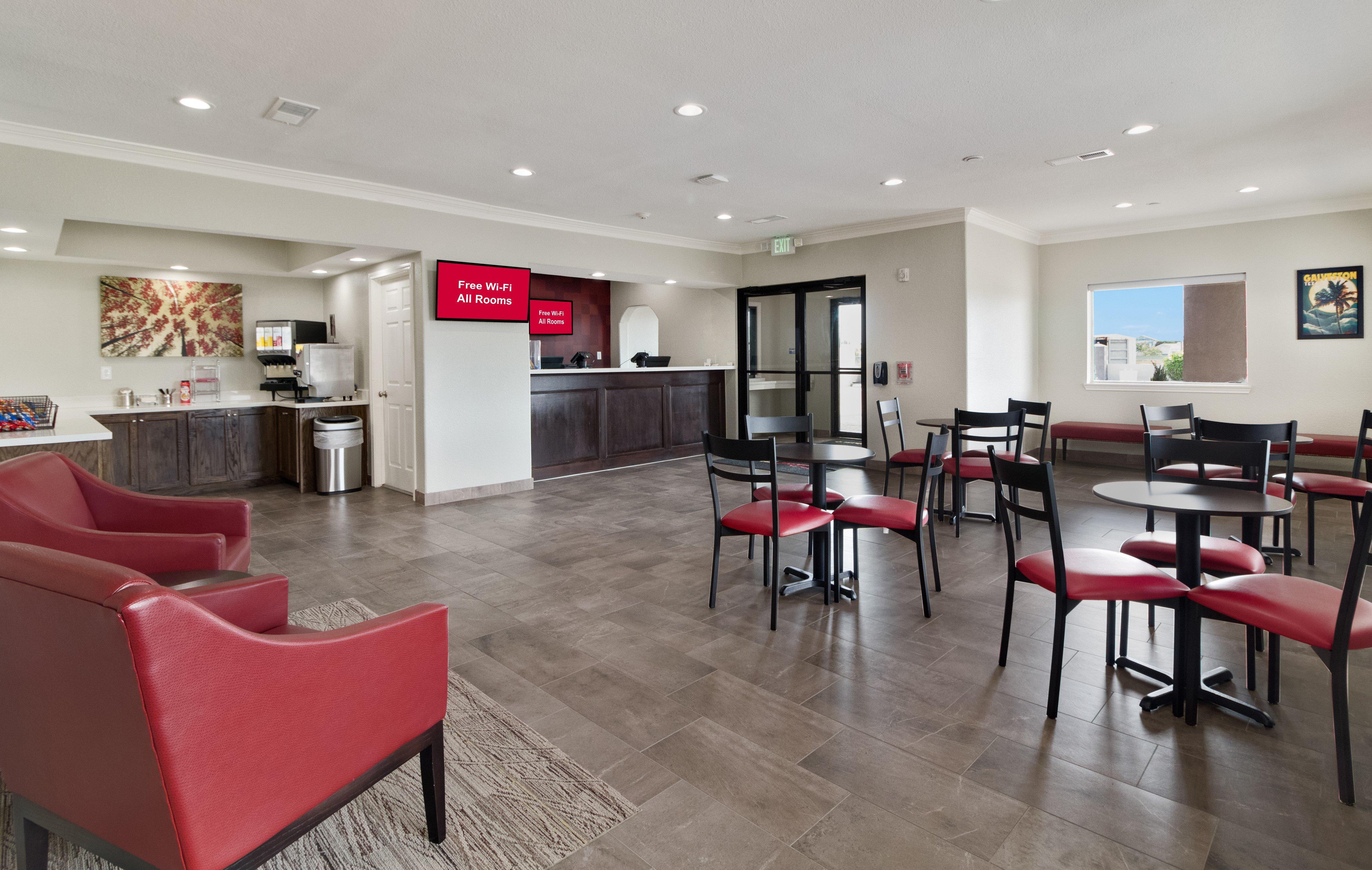 Red Roof Inn Plus + Galveston - Beachfront Dış mekan fotoğraf